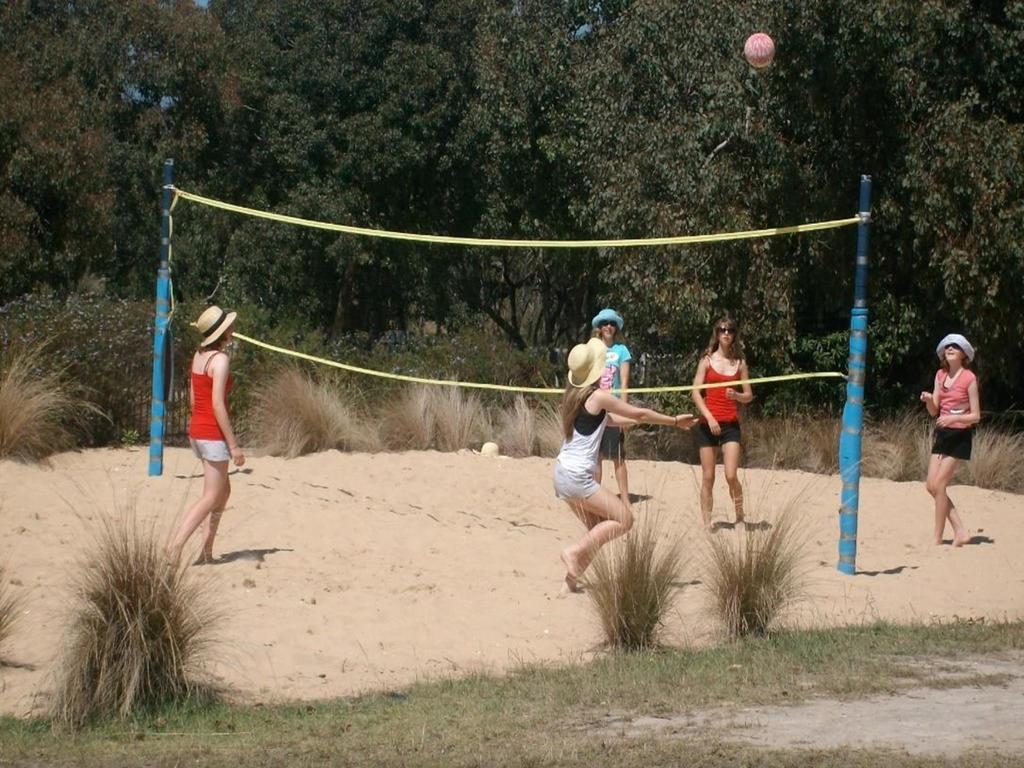 The Lakes Beachfront Holiday Park Lake Tyers Beach Екстериор снимка