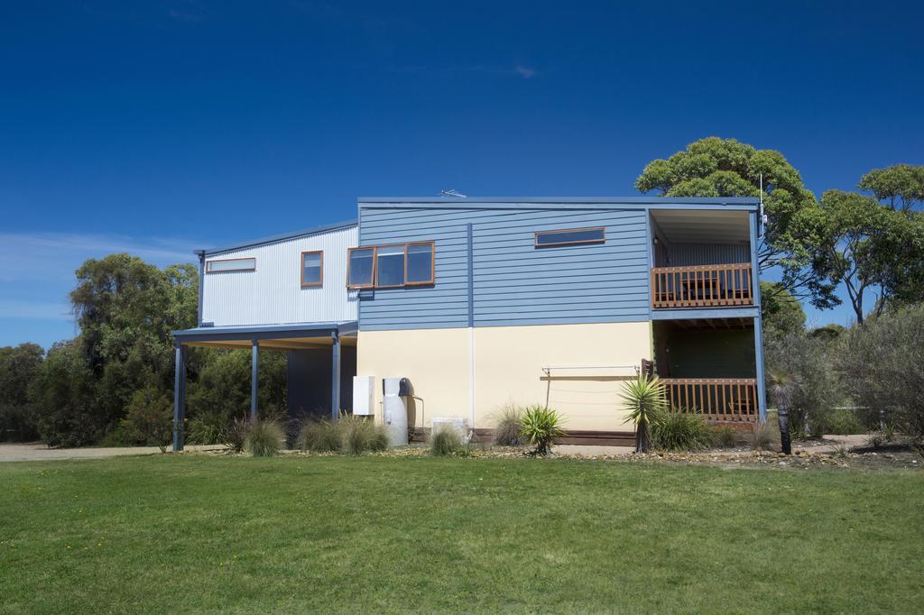 The Lakes Beachfront Holiday Park Lake Tyers Beach Екстериор снимка