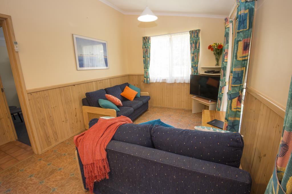 The Lakes Beachfront Holiday Park Lake Tyers Beach Екстериор снимка