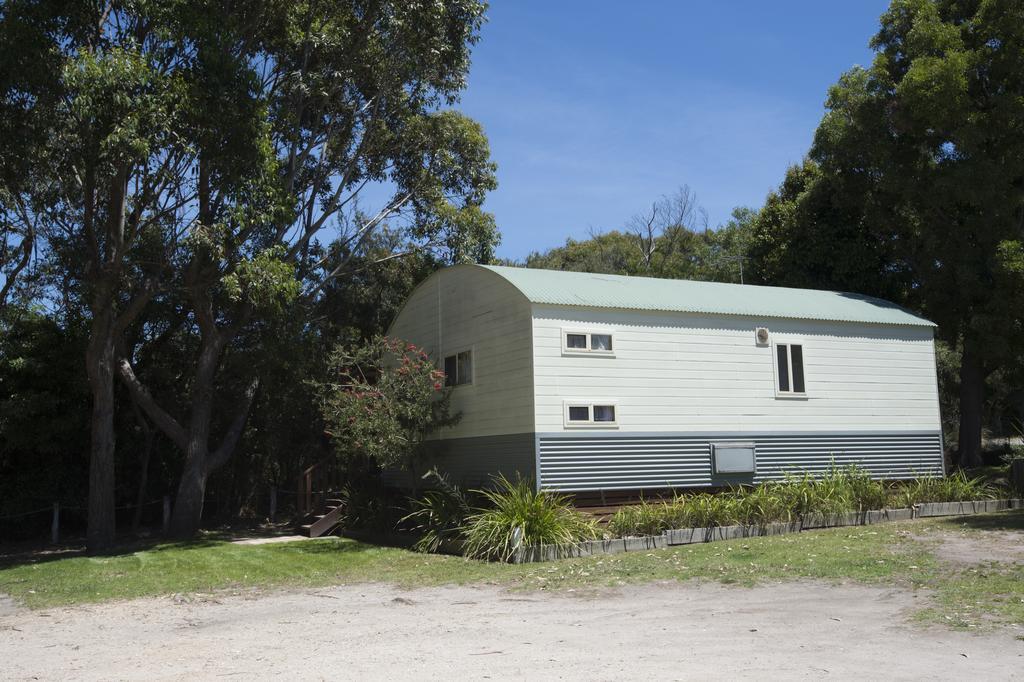 The Lakes Beachfront Holiday Park Lake Tyers Beach Екстериор снимка
