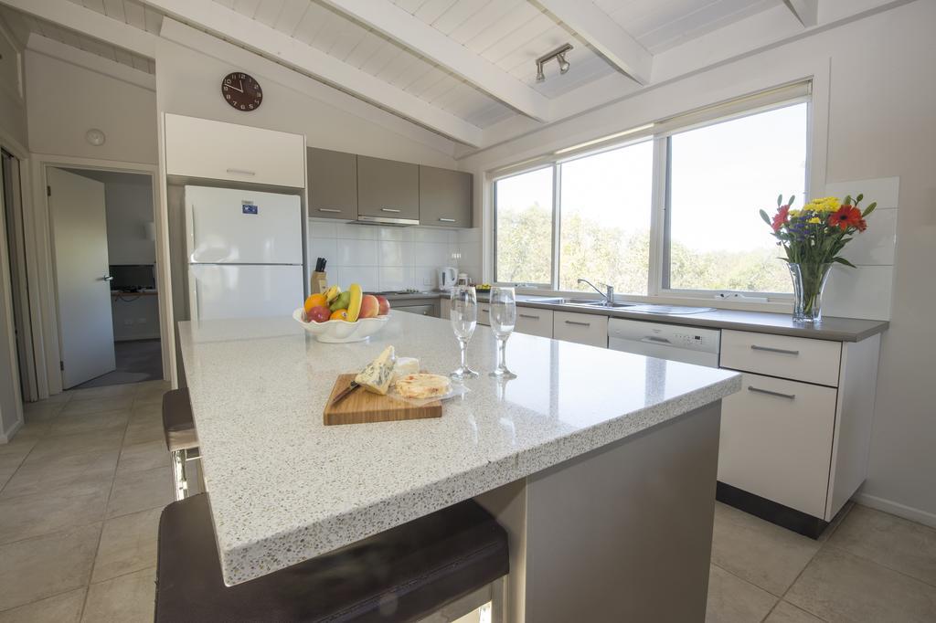 The Lakes Beachfront Holiday Park Lake Tyers Beach Екстериор снимка